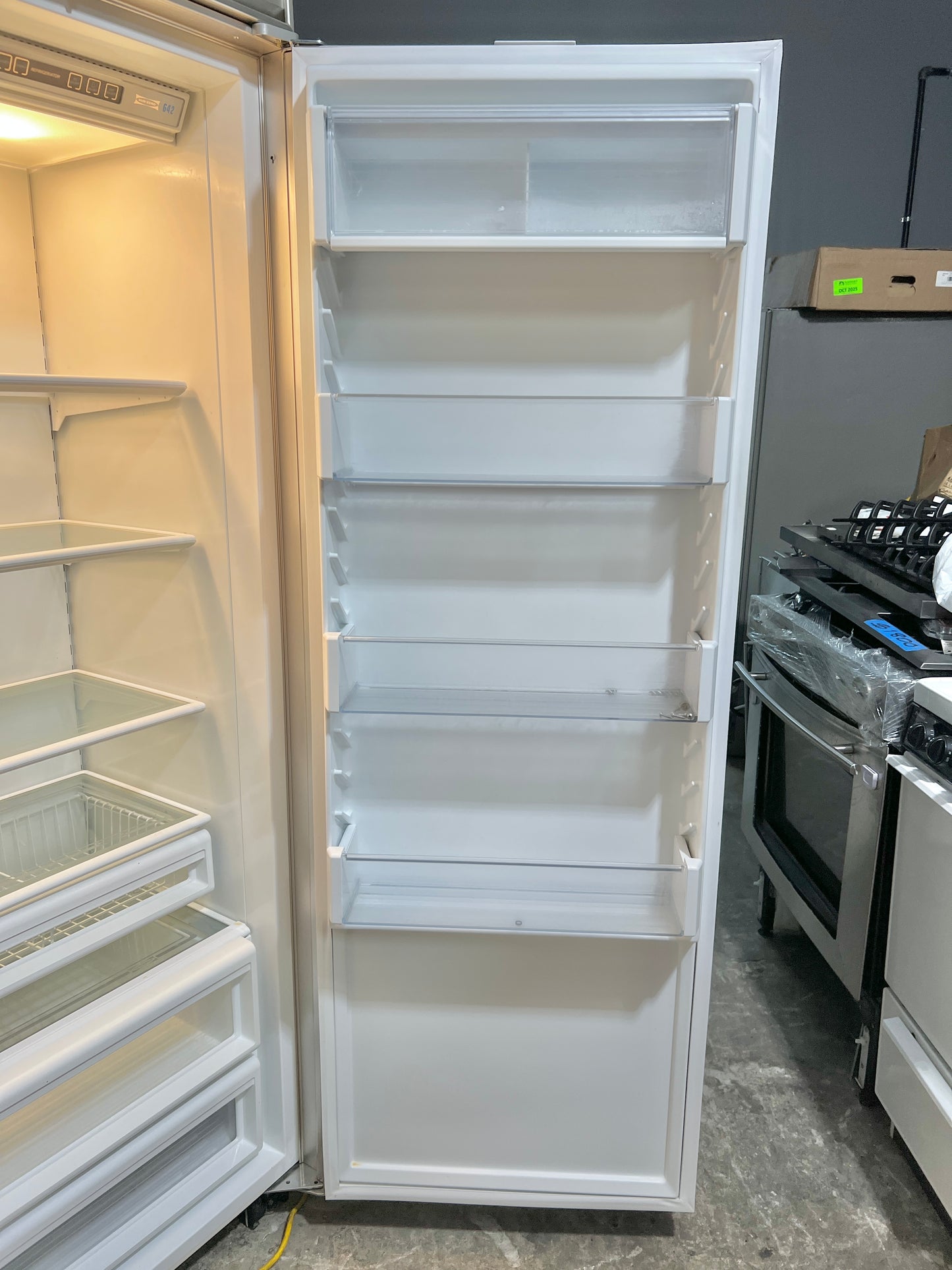 42 Inch Subzero 642/S Built In Stainless Steel Side By Side Refrigerator  Ice Maker  444268