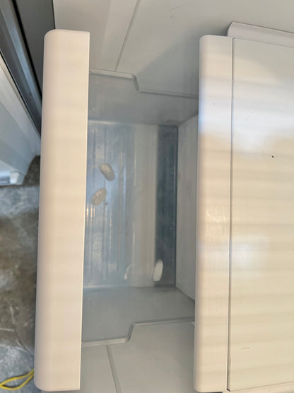 42 Inch Subzero 642/S Built In Stainless Steel Side By Side Refrigerator  Ice Maker  444268