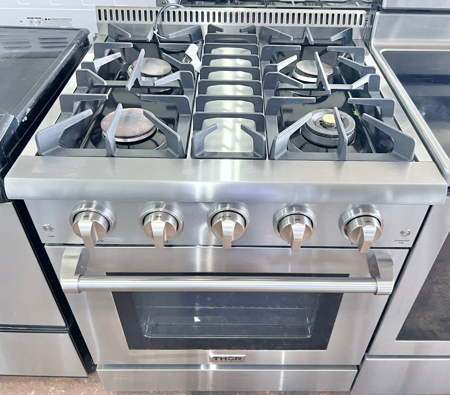 Thor Kitchen HRG3080U Gas Range Convection Oven Heavy Duty Grates , Stainless Steel , 30 Inch  , 373763