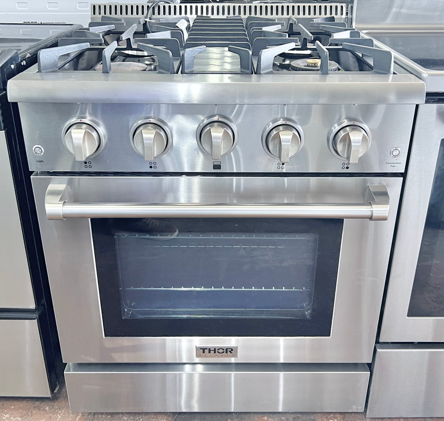 Thor Kitchen HRG3080U Gas Range Convection Oven Heavy Duty Grates , Stainless Steel , 30 Inch  , 373763