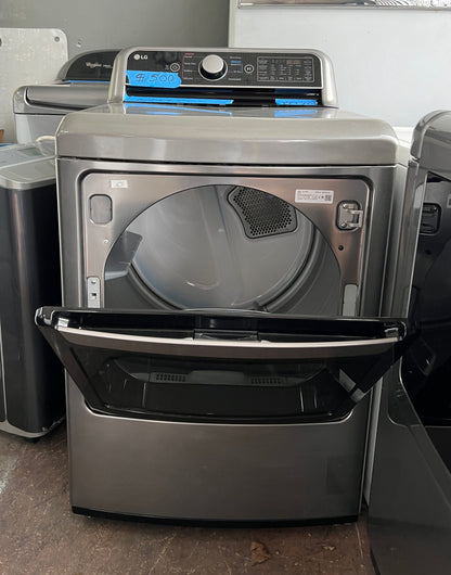 LG Electric Dryer In Graphite Steel 7.2 Cu.Ft Capacity, DLE7400VE, 701
