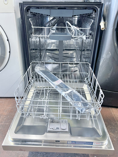 Bosch 300 Series  SHE53C85N Full Console Built-In Smart Dishwasher Standard 3rd Rack, 46 dBA,  Stainless Steel , 24 Inch , 373775