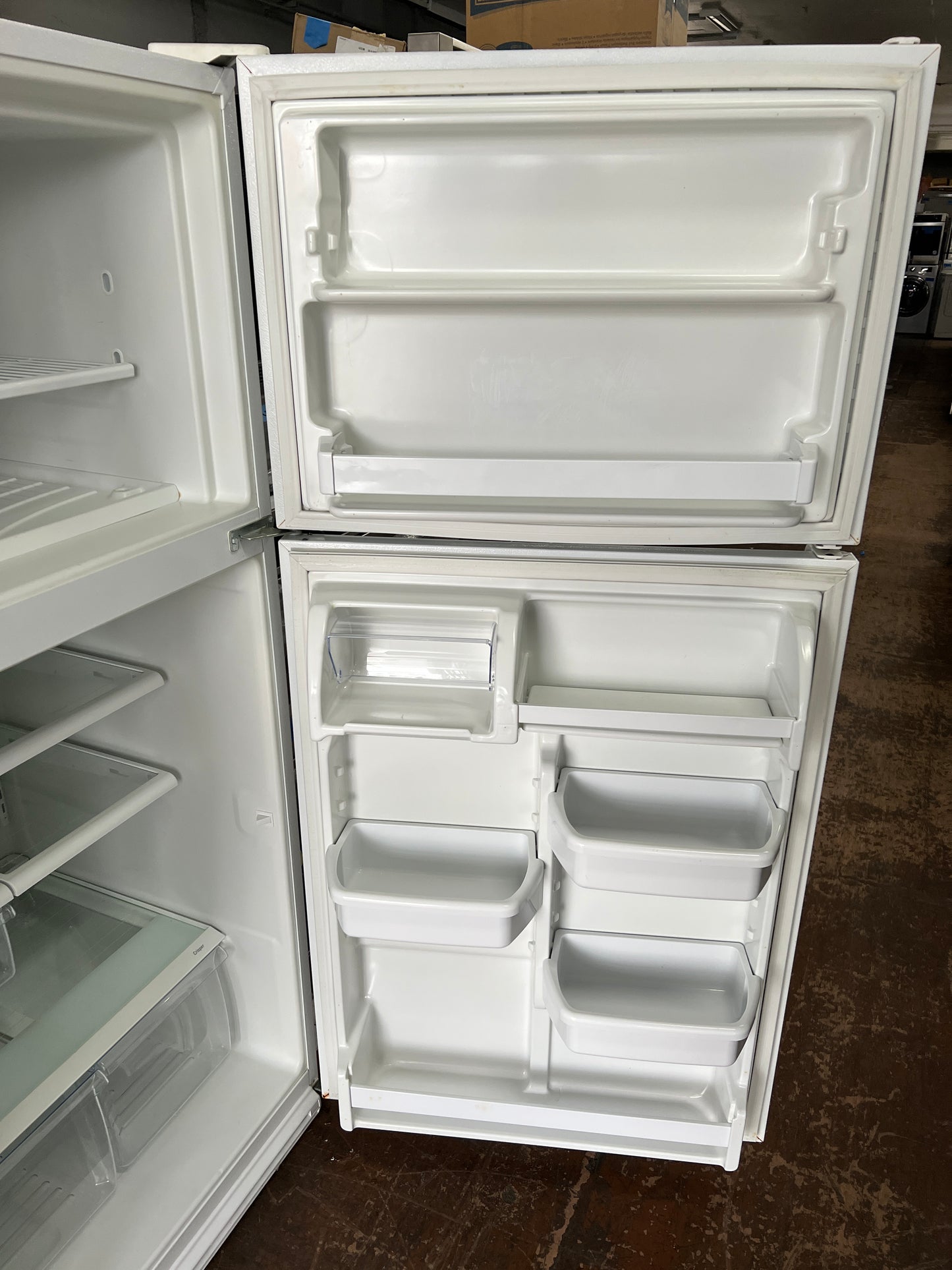 Whirlpool 30 Top Freezer Refrigerator In White, ET8FTEXKQ0 2, 999706