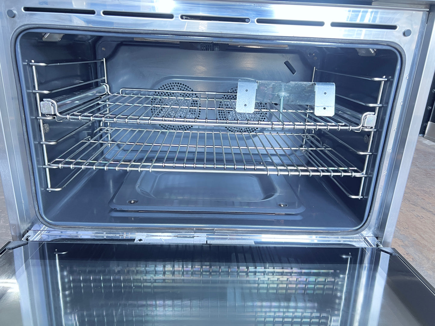 Miele HR1134G Gas Range 6 Dual Stacked Burners, Simmer, Convection Oven, Natural Gas , Stainless Steel 36 Inch , 373779
