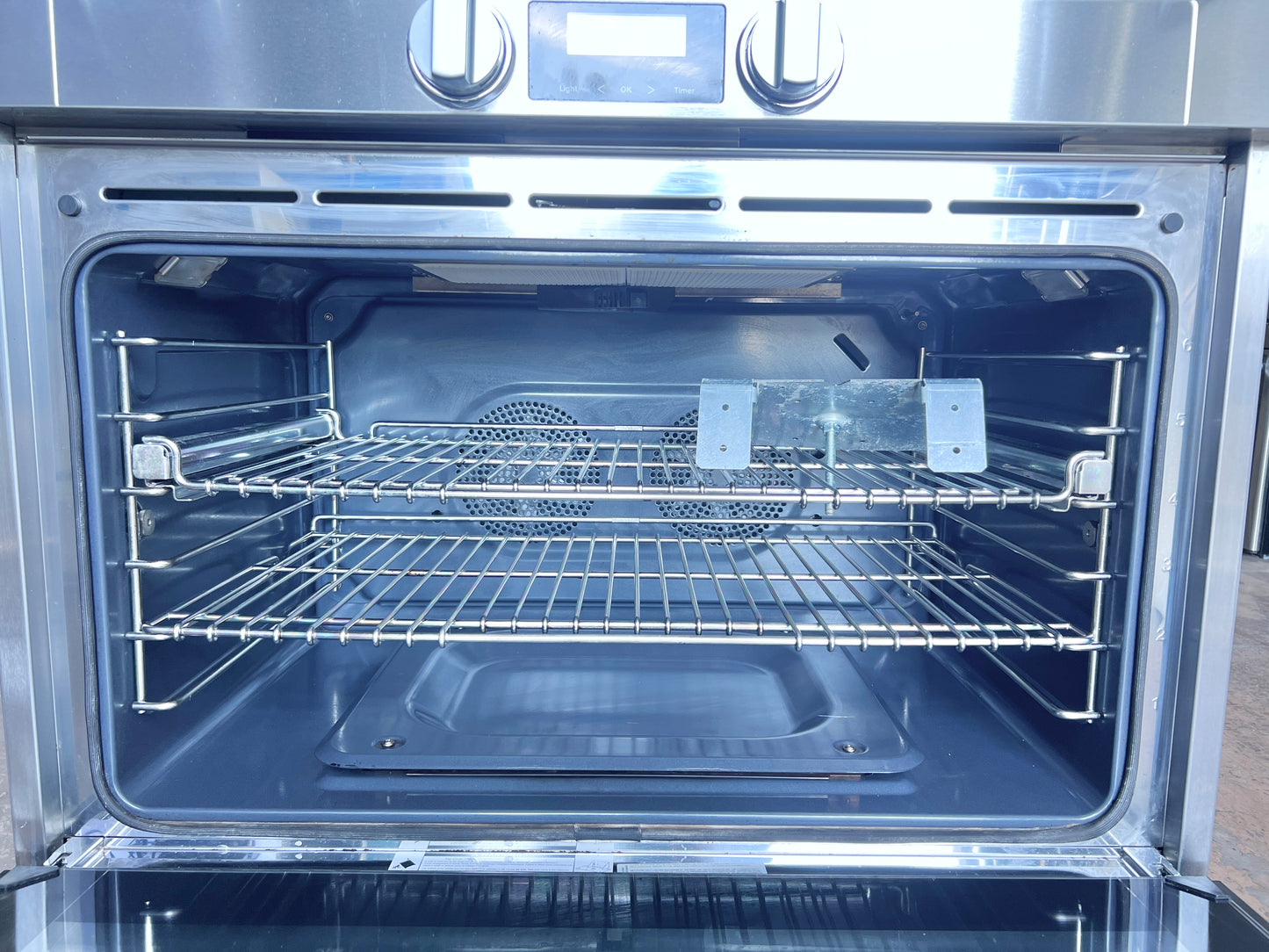Miele HR1134G Gas Range 6 Dual Stacked Burners, Simmer, Convection Oven, Natural Gas , Stainless Steel 36 Inch , 373779
