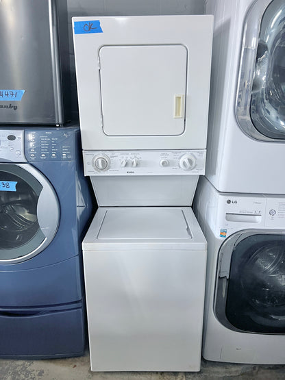 Kenmore Laundry Center Washer and Dryer Stackable Electric 110.88752793 White 24 Inch , 373780