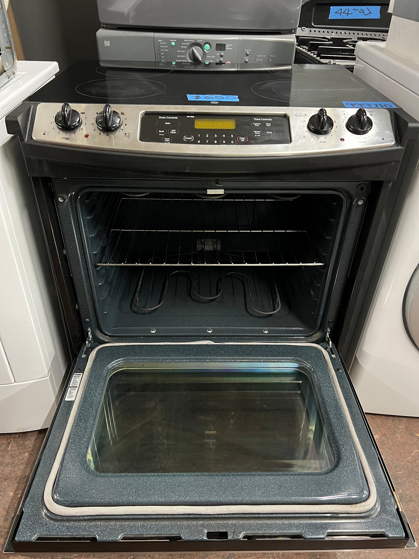 GE 30 Slide in Glass Top Electric Range/Stove In Stainless Steel, JSP42S0K4SS, 999710