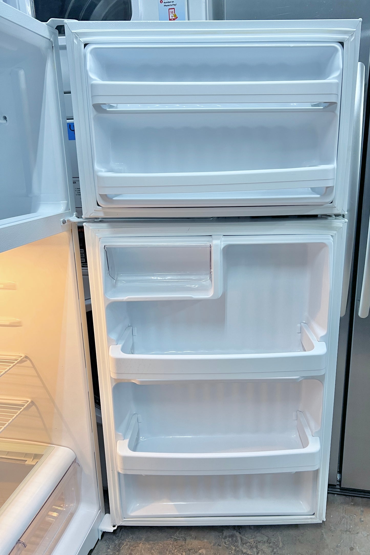 GE 28 Inch Top Freezer Refrigerator GTH16DBEFRWW , 15.5 Cu Ft , White , 373783