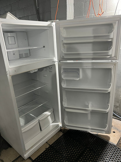 Kenmore Top Freezer Refrigerator in White, 253.60412612, 999717