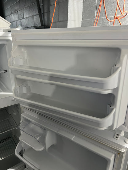 Kenmore Top Freezer Refrigerator in White, 253.60412612, 999717