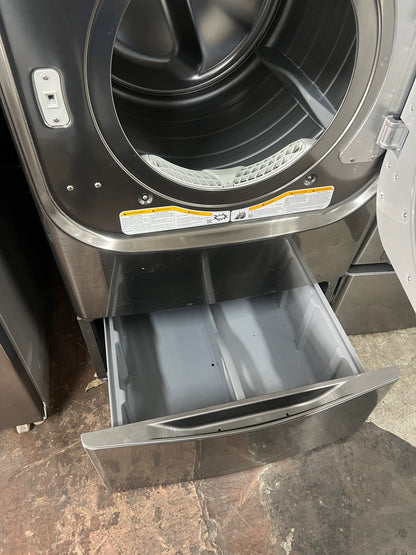 29 Inch LG Front Load Washer & Electric Dryer Set In Graphite Steel DLEX8100V, WM8100HVA, 444274