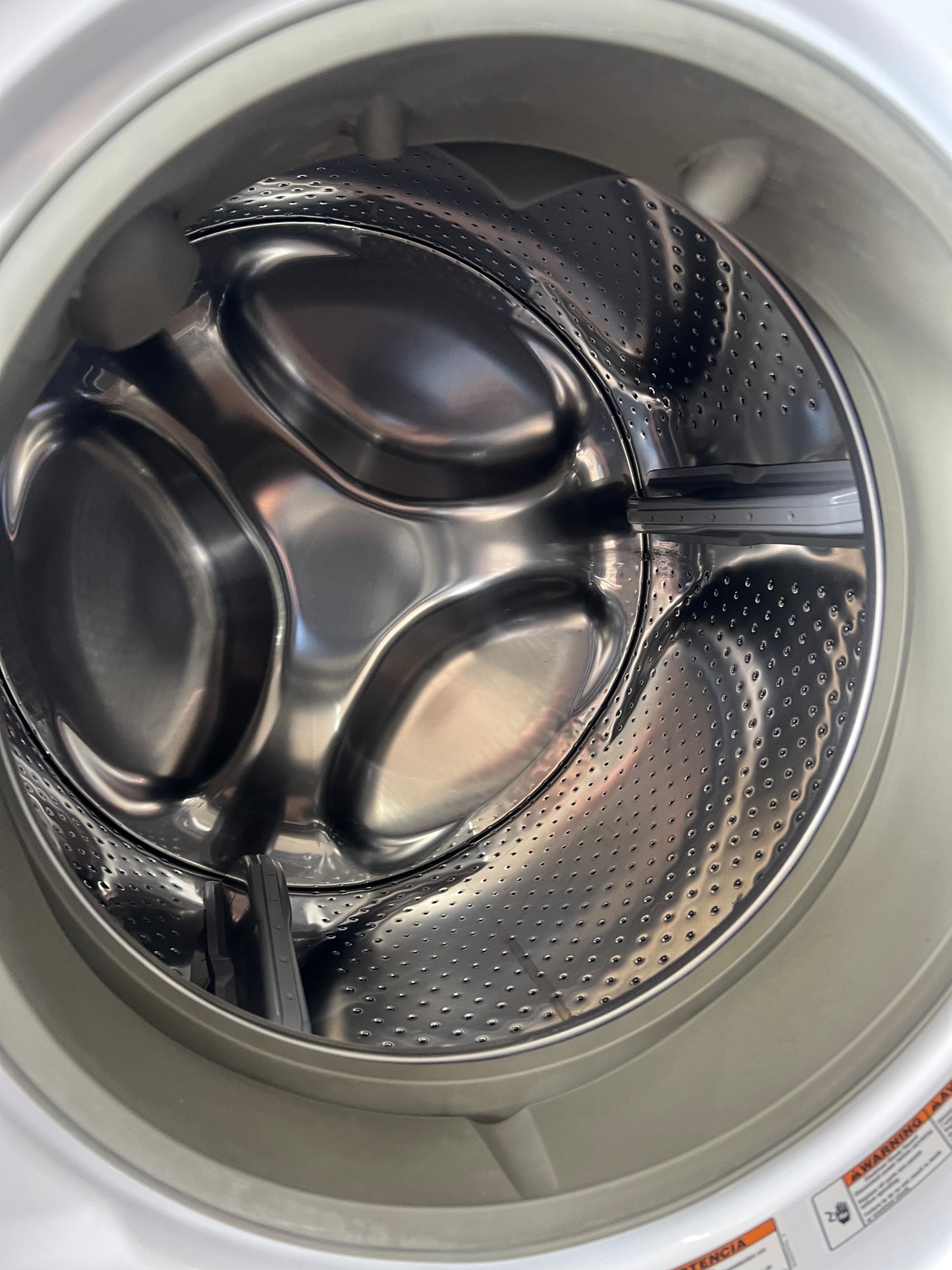 27 Inch Whirlpool Front Load Washer & Gas Dryer Stackable Set In White, WGD70HEBW1/WFW70HEBW1, 444275