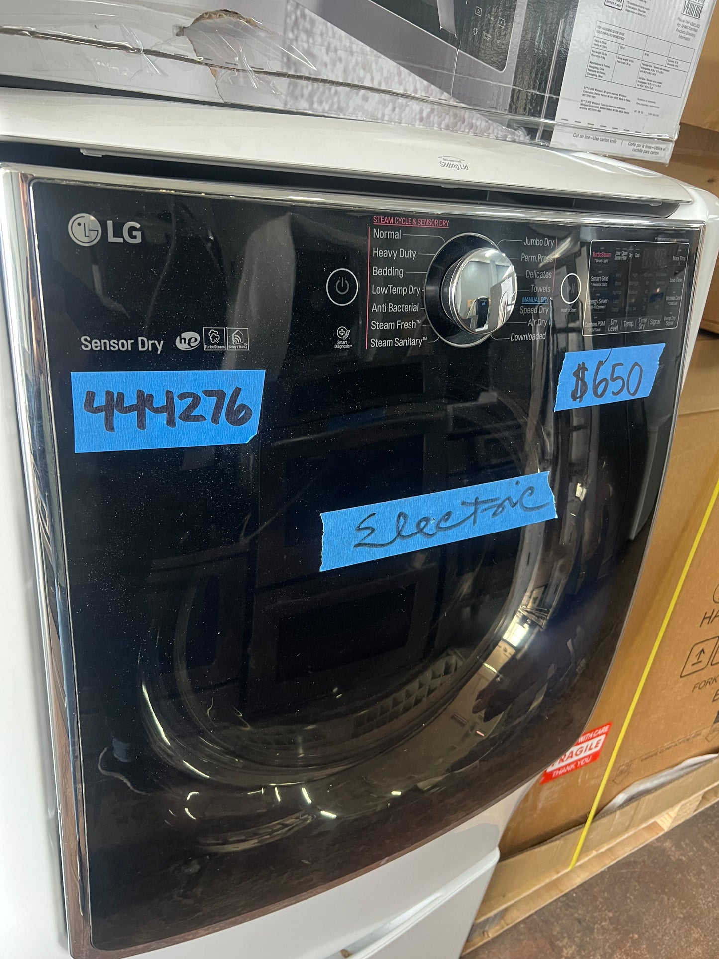 29 Inch 9.0 Cu.Ft. LG Electric Dryer With Pedestal In White DLEX9000W, 444276