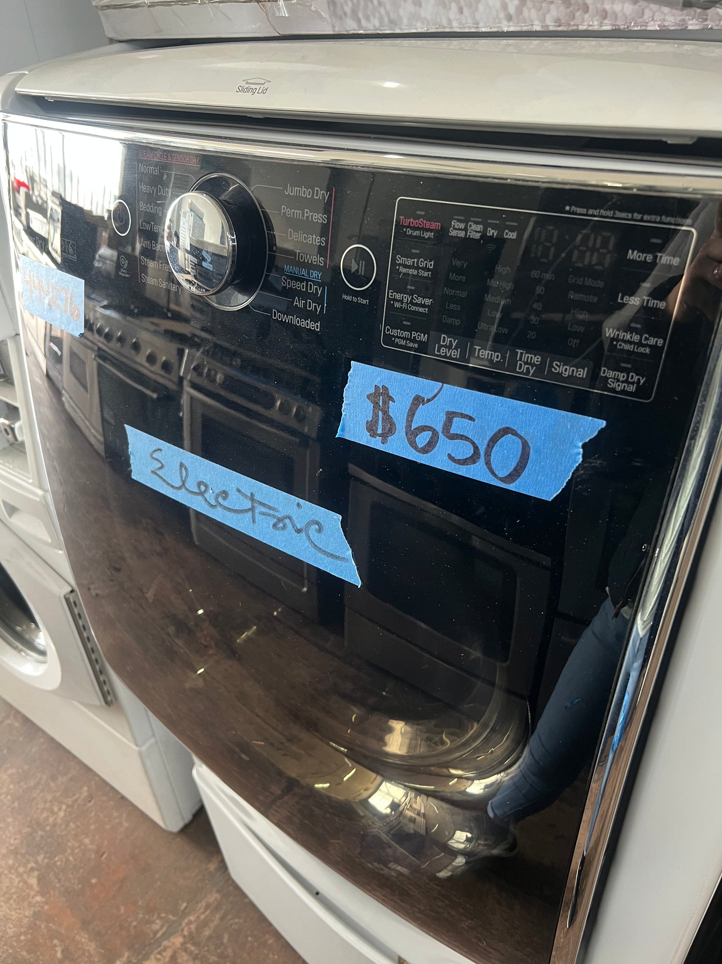 29 Inch 9.0 Cu.Ft. LG Electric Dryer With Pedestal In White DLEX9000W, 444276