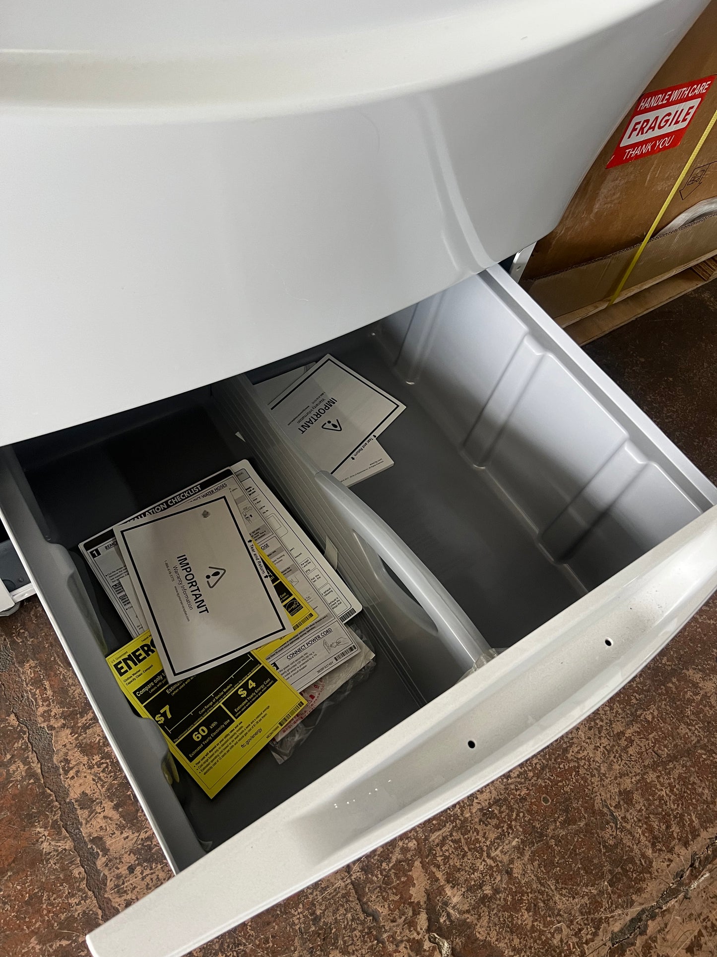 29 Inch 9.0 Cu.Ft. LG Electric Dryer With Pedestal In White DLEX9000W, 444276