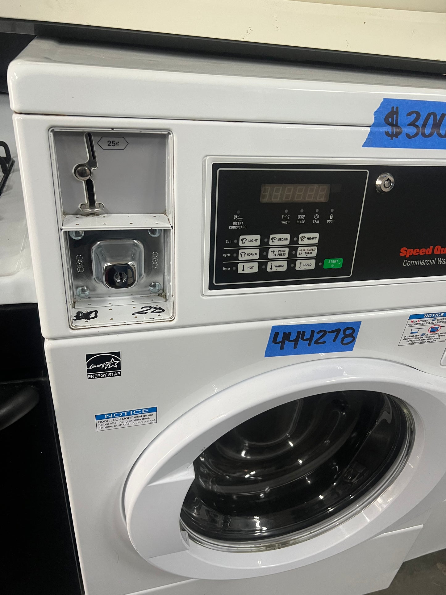 Speed Queen Commercial Washer & Gas Dryer Set In White, Coin Box, SDGBCAGS111TW01, 444278