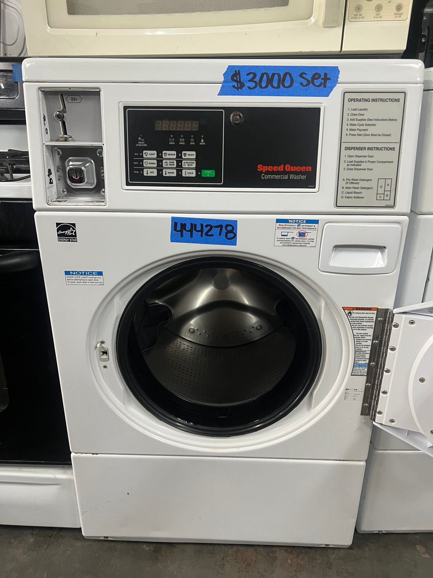 Speed Queen Commercial Washer & Gas Dryer Set In White, Coin Box, SDGBCAGS111TW01, 444278