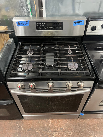 30 Inch 5.8 Cu.Ft Samsung Gas Range With Convection Oven In Stainless Steel, 5 Burners, NX58H5600SS, 444279