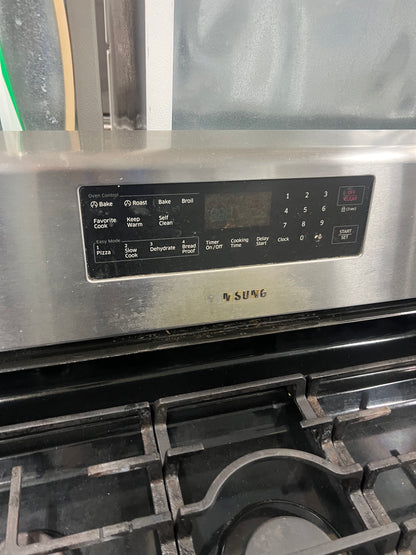 30 Inch 5.8 Cu.Ft Samsung Gas Range With Convection Oven In Stainless Steel, 5 Burners, NX58H5600SS, 444279