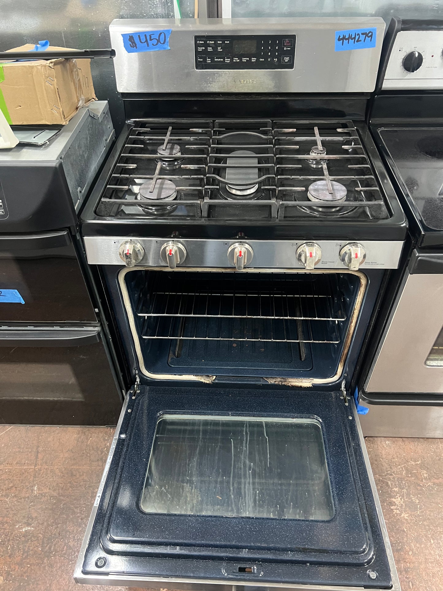 30 Inch 5.8 Cu.Ft Samsung Gas Range With Convection Oven In Stainless Steel, 5 Burners, NX58H5600SS, 444279
