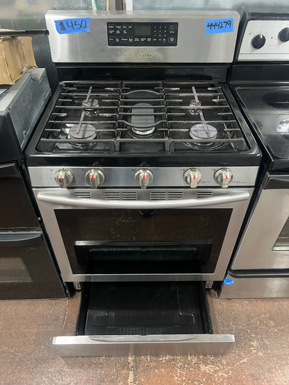 30 Inch 5.8 Cu.Ft Samsung Gas Range With Convection Oven In Stainless Steel, 5 Burners, NX58H5600SS, 444279
