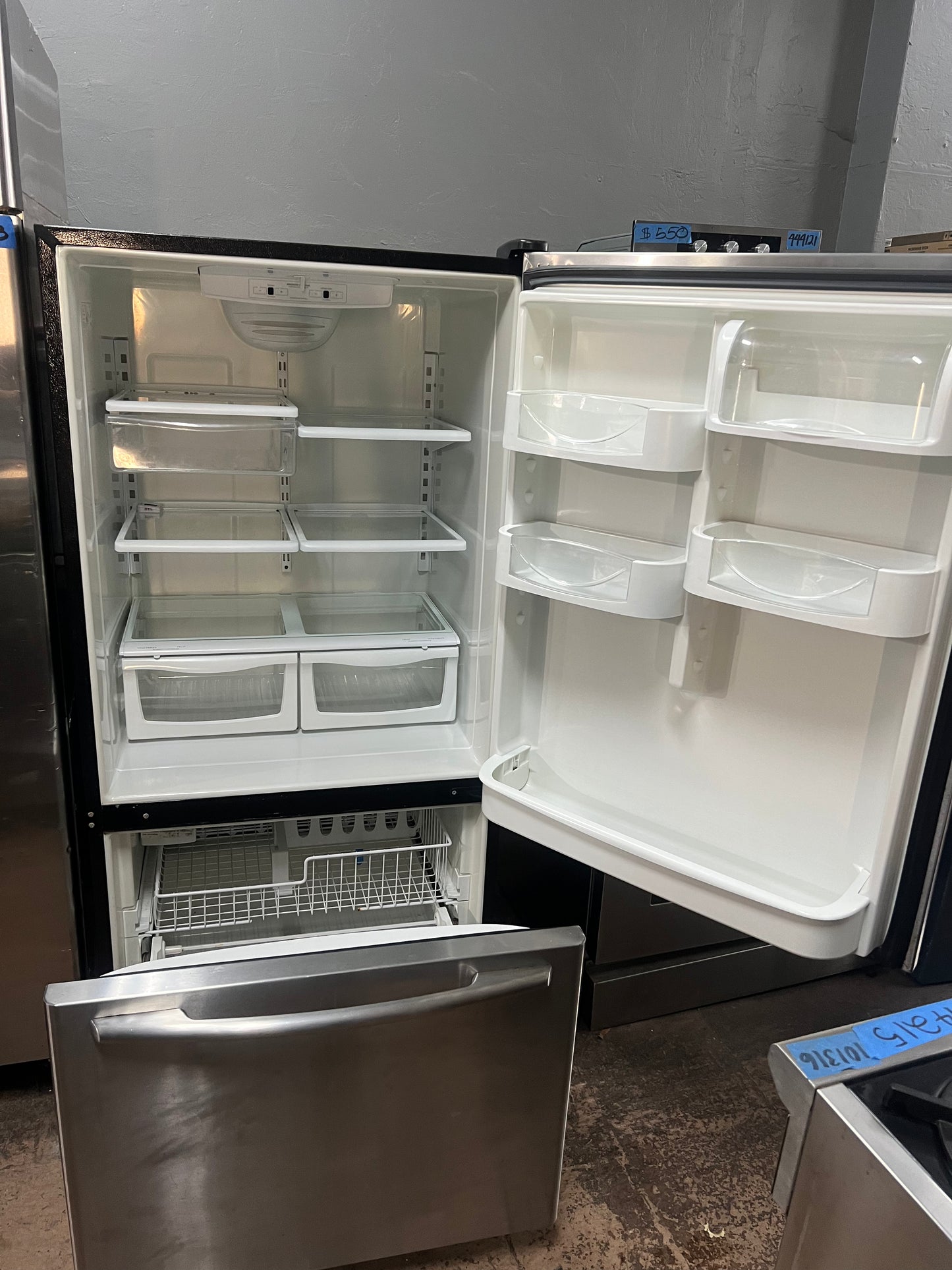 33" Maytag Bottom freezer Refrigerator In Stainless Steel, MBR2258XES4, 444285