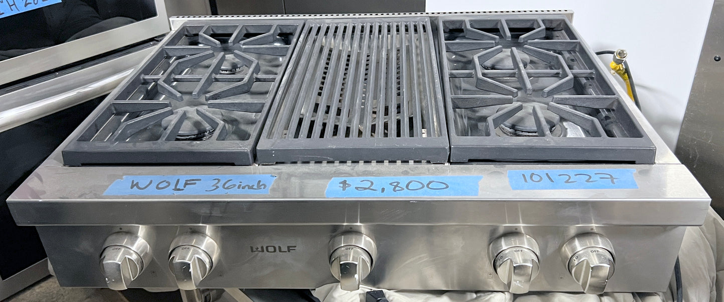 Wolf SRT364C 36 吋專業型瓦斯爐台，附 4 個雙堆疊密封燃燒器、陶瓷塗層鑄鐵連續爐排、紅外線燒烤爐、慢煮熔化功能、Star K、天然氣、101227