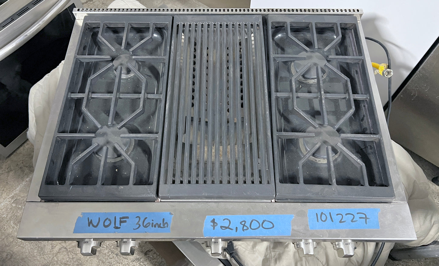 Wolf SRT364C 36 吋專業型瓦斯爐台，附 4 個雙堆疊密封燃燒器、陶瓷塗層鑄鐵連續爐排、紅外線燒烤爐、慢煮熔化功能、Star K、天然氣、101227