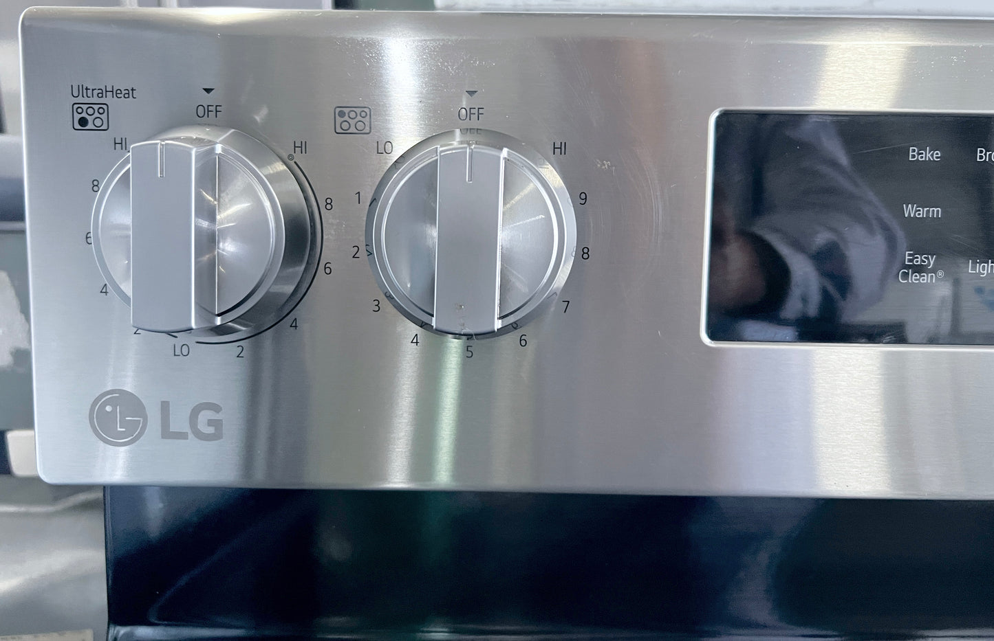 LG Electric Range Smooth Glasstop Stainless Steel , Wide View Oven , LREL6321S , 373802