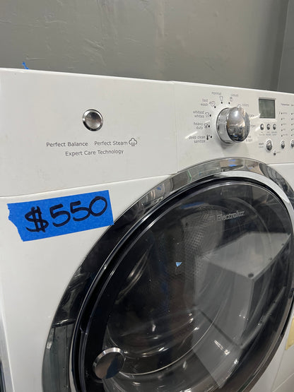 Electrolux Front load Washer In White With Pedestal, 444300