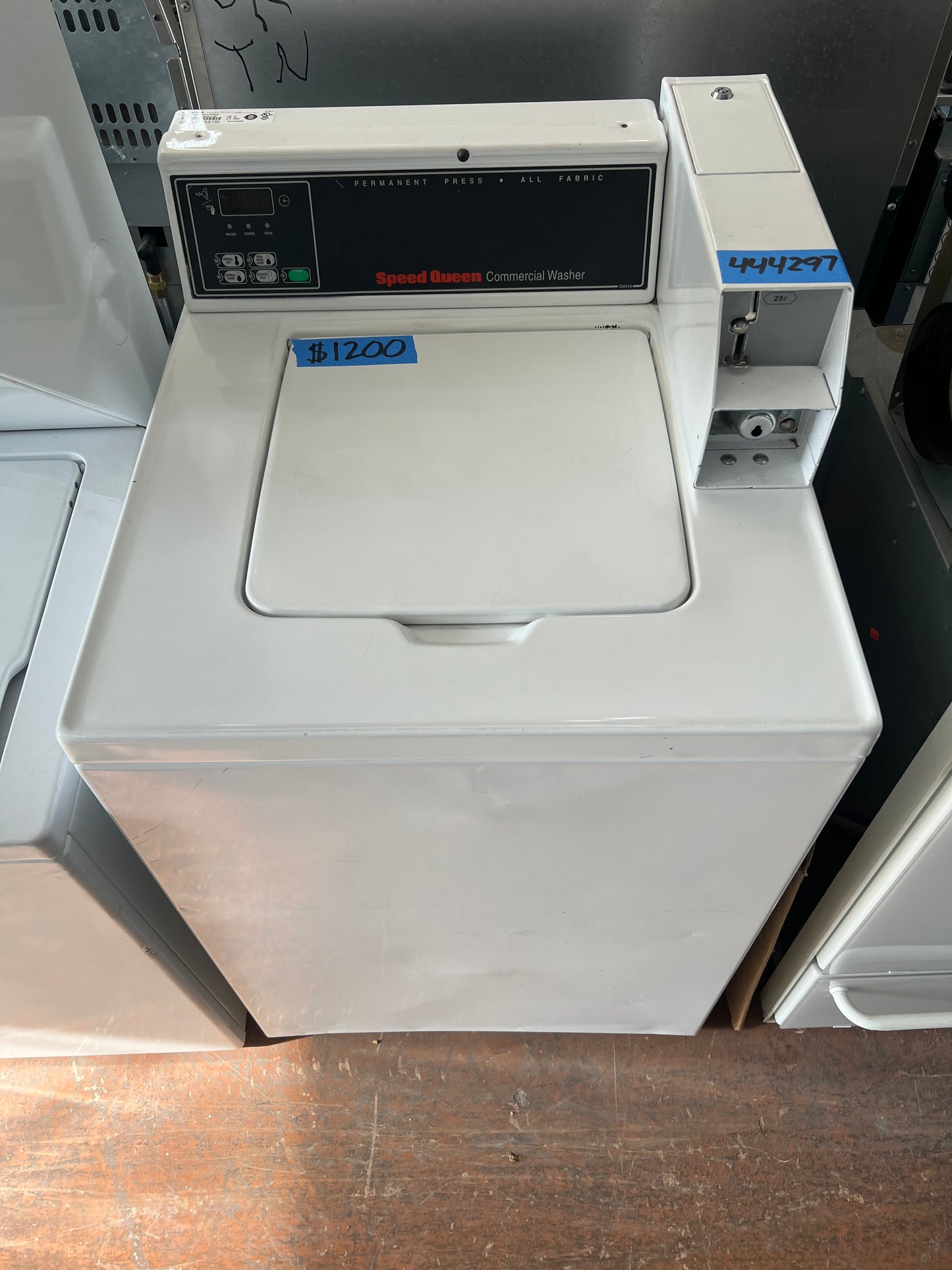 Speed Queen Commercial Top Load Washer In White, Coin Box, SWTT20WN, 444297