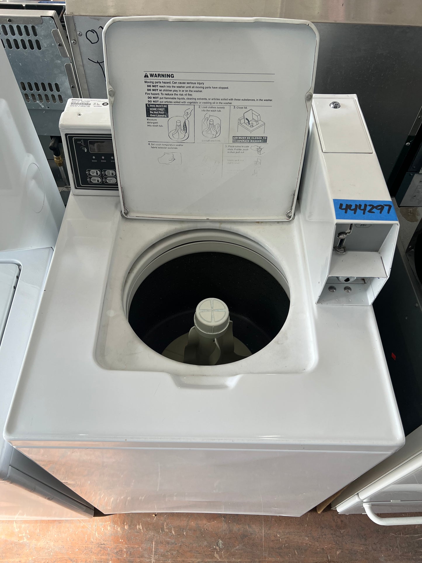 Speed Queen Commercial Top Load Washer In White, Coin Box, SWTT20WN, 444297