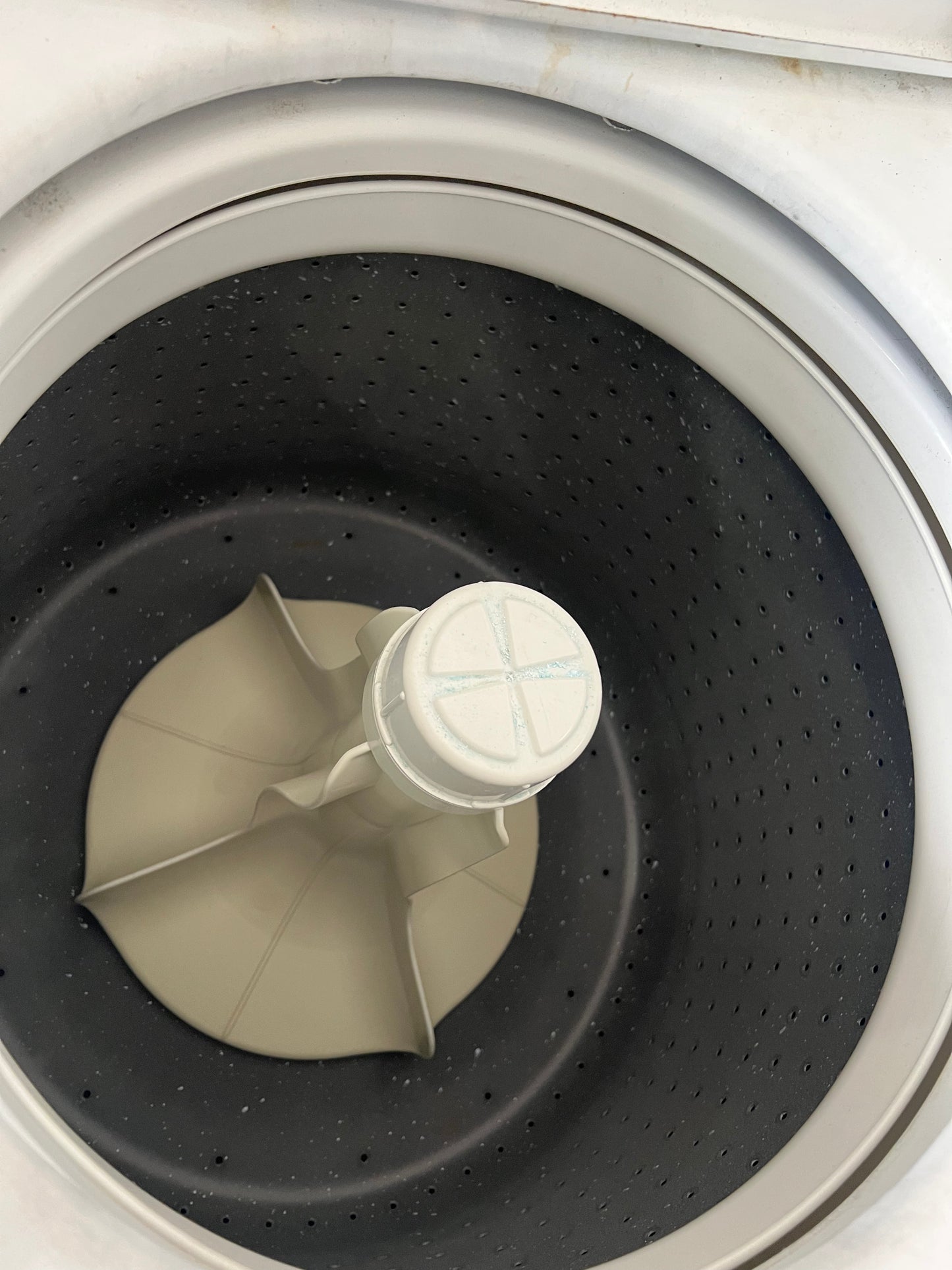 Speed Queen Commercial Top Load Washer In White, Coin Box, SWTT20WN, 444297