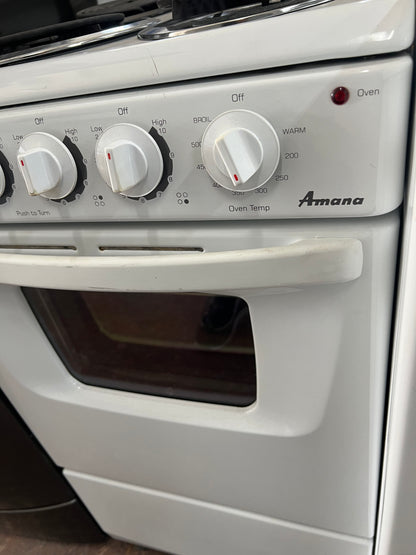 24 Inch Amana Electric Range In White, Coil Top Burners, 444298