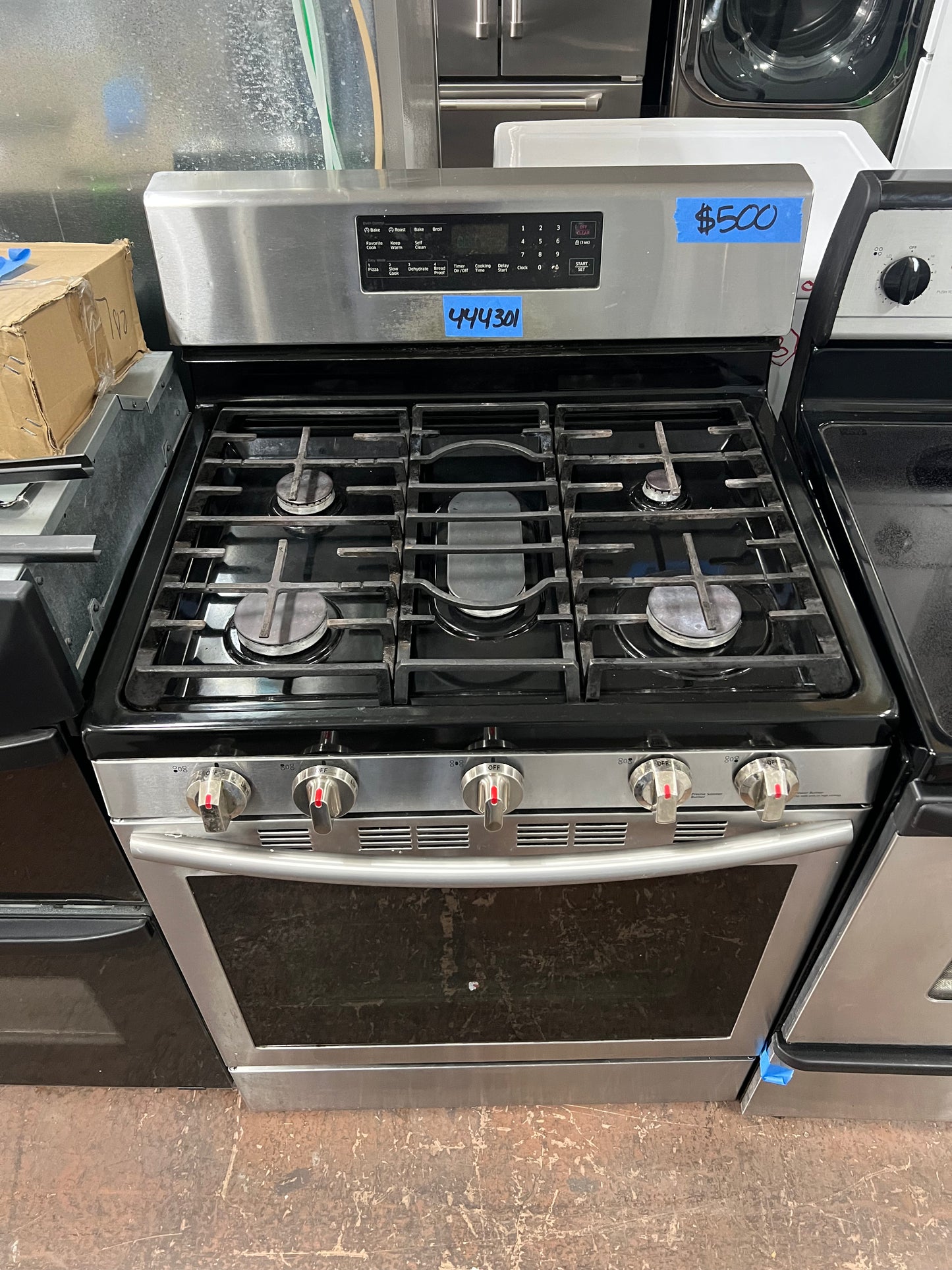 Samsung Gas Range Stainless Steel, 5 Burners, NX58H5600SS, 444301