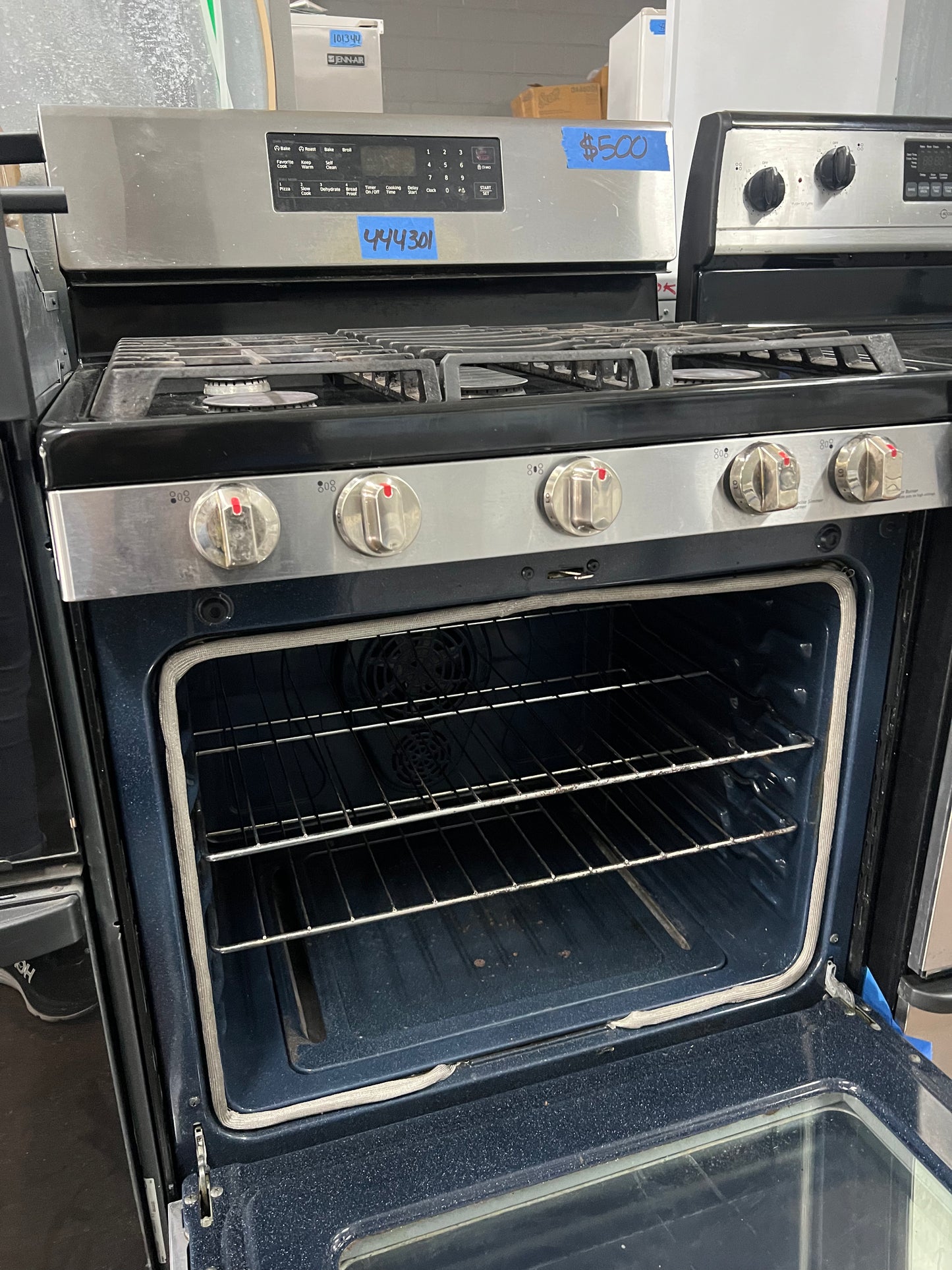 Samsung Gas Range Stainless Steel, 5 Burners, NX58H5600SS, 444301