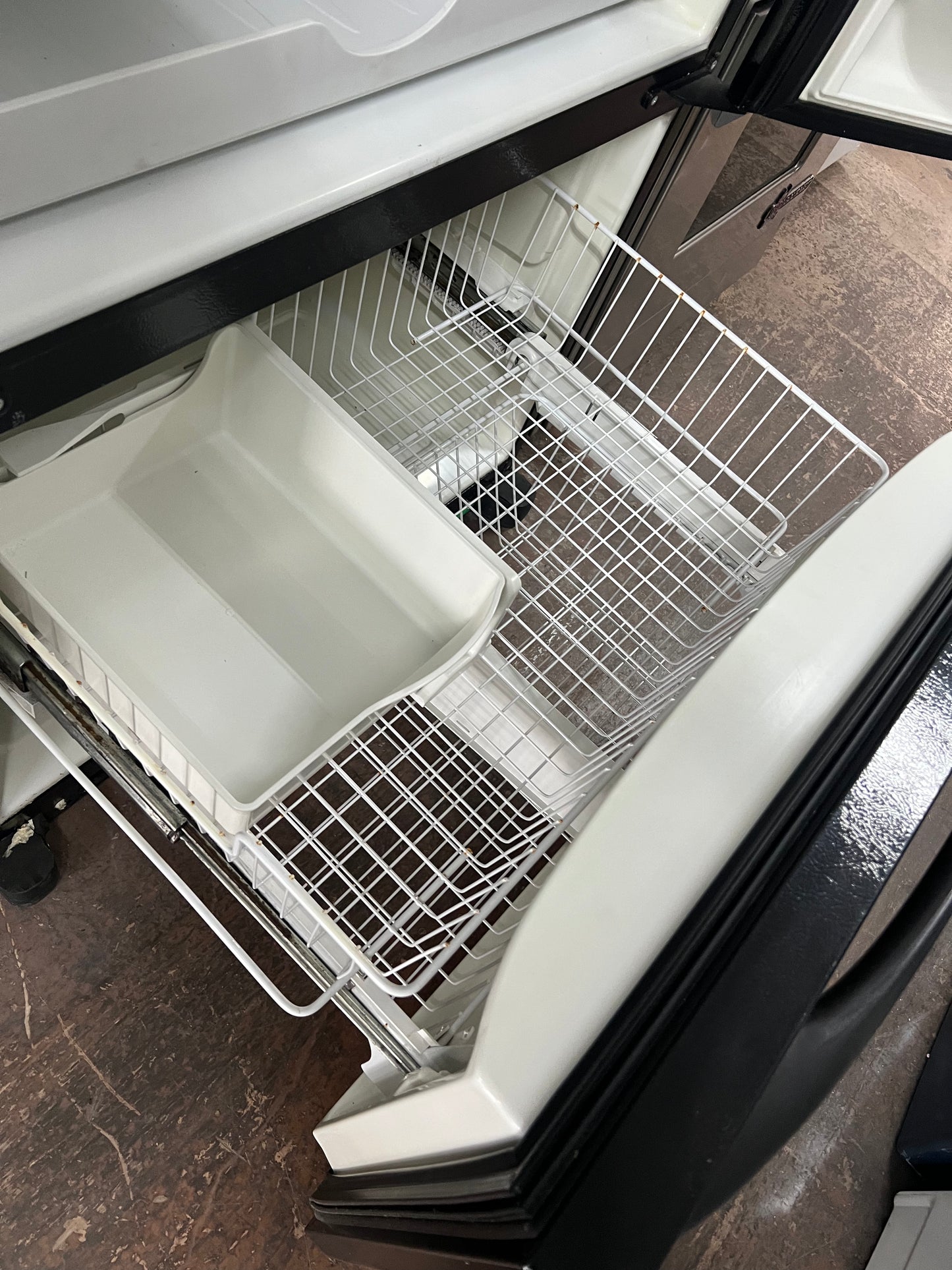 36 Kenmore French Door Refrigerator In black With Water Dispenser, 596.75529400, 444302