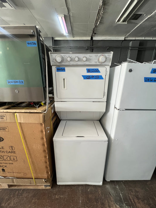 27 Whirlpool Washer & Gas Dryer Combo In White, Laundry Center, LTG6234DQ, 444305