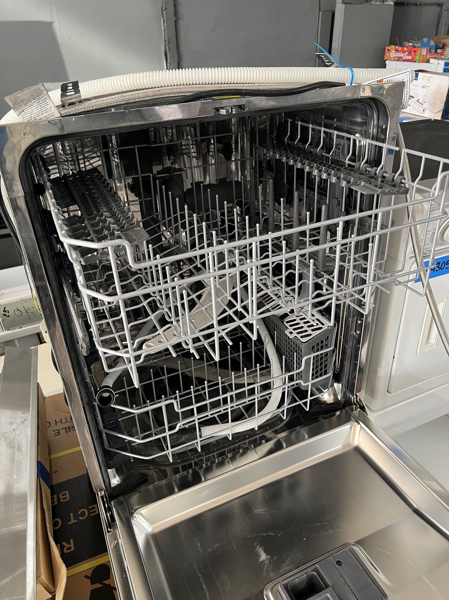 24 Inch GE Dishwasher In Stainless Steel, New Open Box, GDT645SYN8FS, 444306