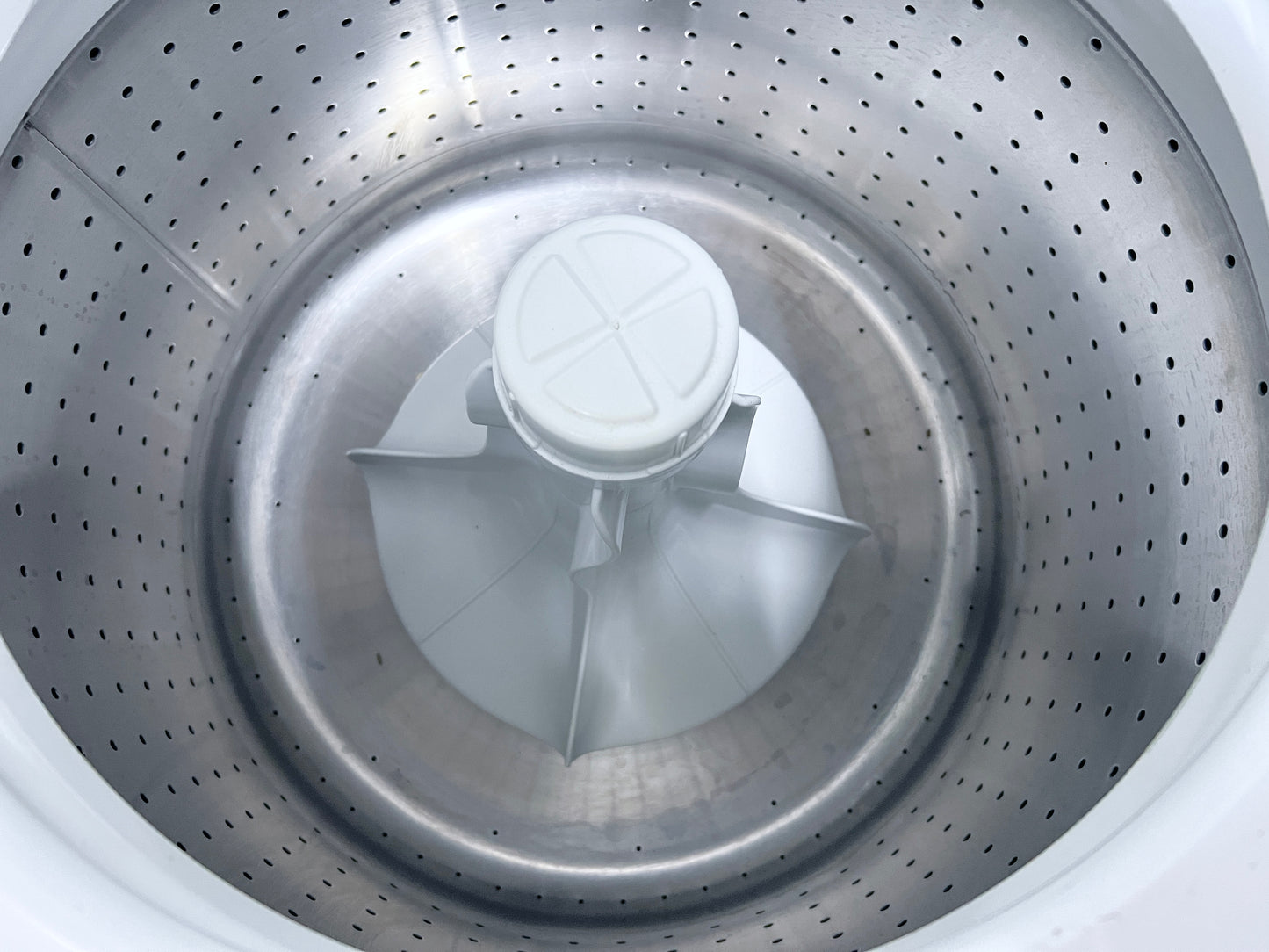 Speed Queen SWNNX2HP115TW02 Commercial Coin Operated Washer Top Load , Coin Drop , White , 373811