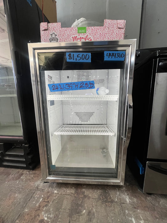 24 Inch True Countertop Freezer, Glass Door, GDM-07F-HC~TSL01, 444310