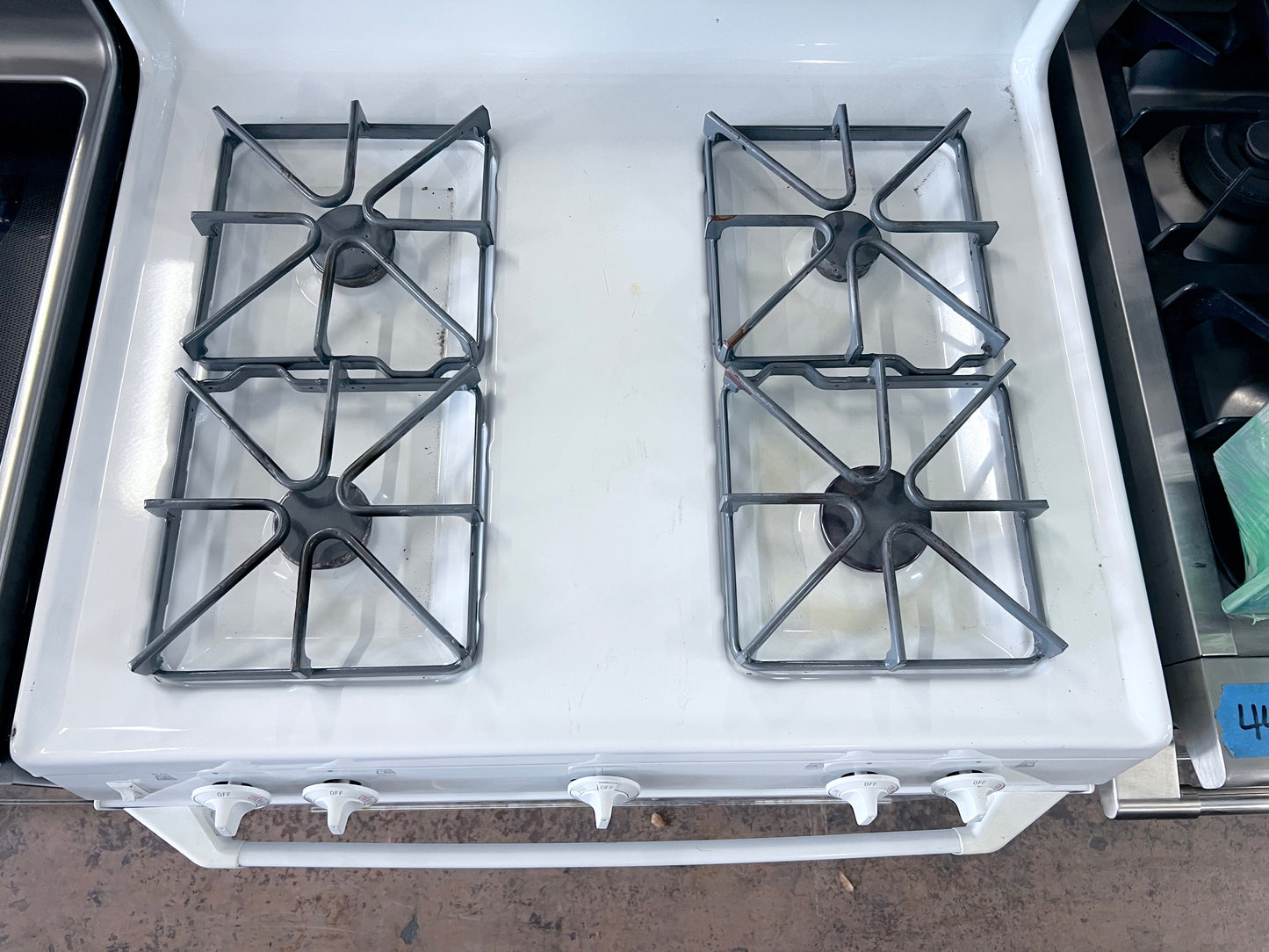 GE XL44 Gas Range , 4 Burner , Oven , White , 30 Inch  373812