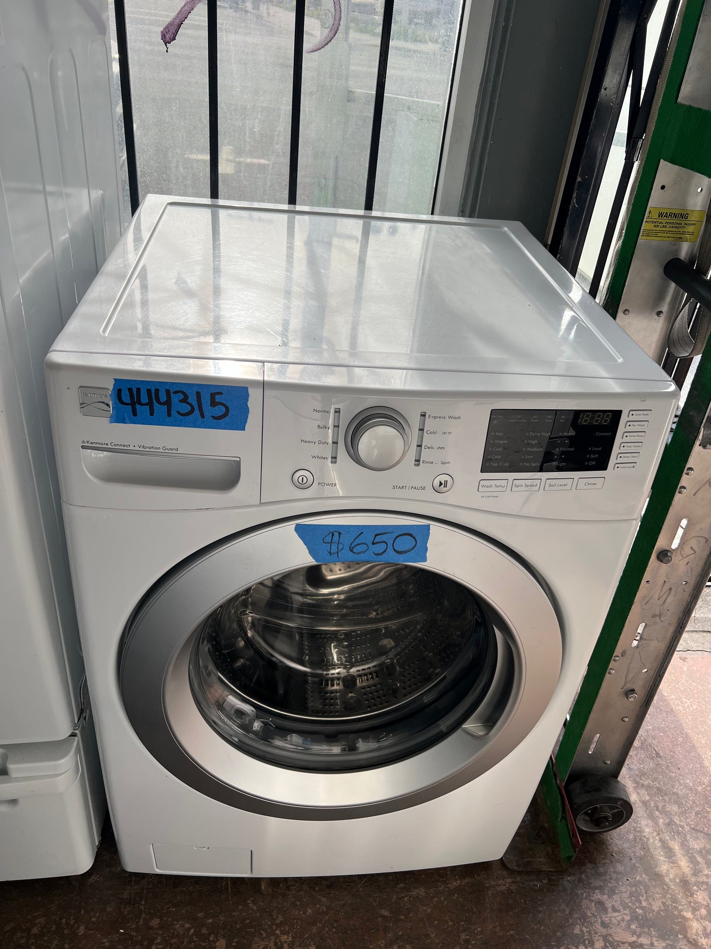 LG Front load Washer & Electric Dryer Set In White, DLE3733W, 796.41162410, 444315