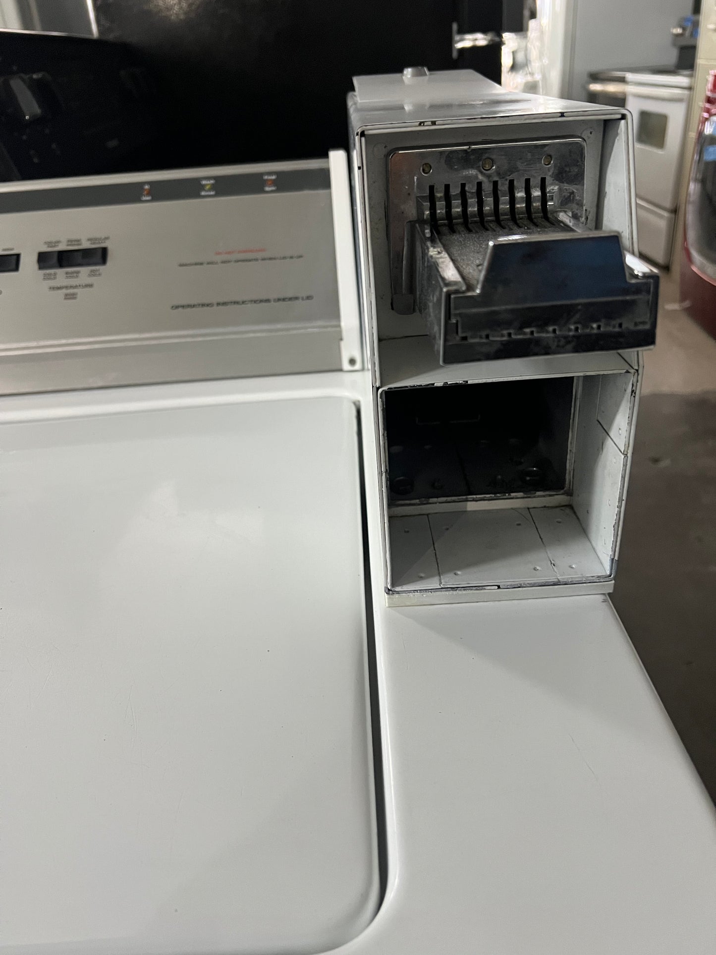 Whirlpool Commercial Top Load Washer In White With Coin Box In White, CAM2762KQ0, 444322