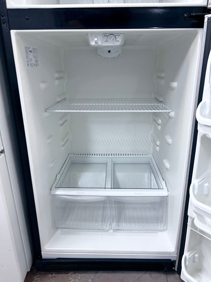 Frigidaire Top Freezer Refrigerator Stainless Steel FFTR2021TS1 , 30 Inch 373823