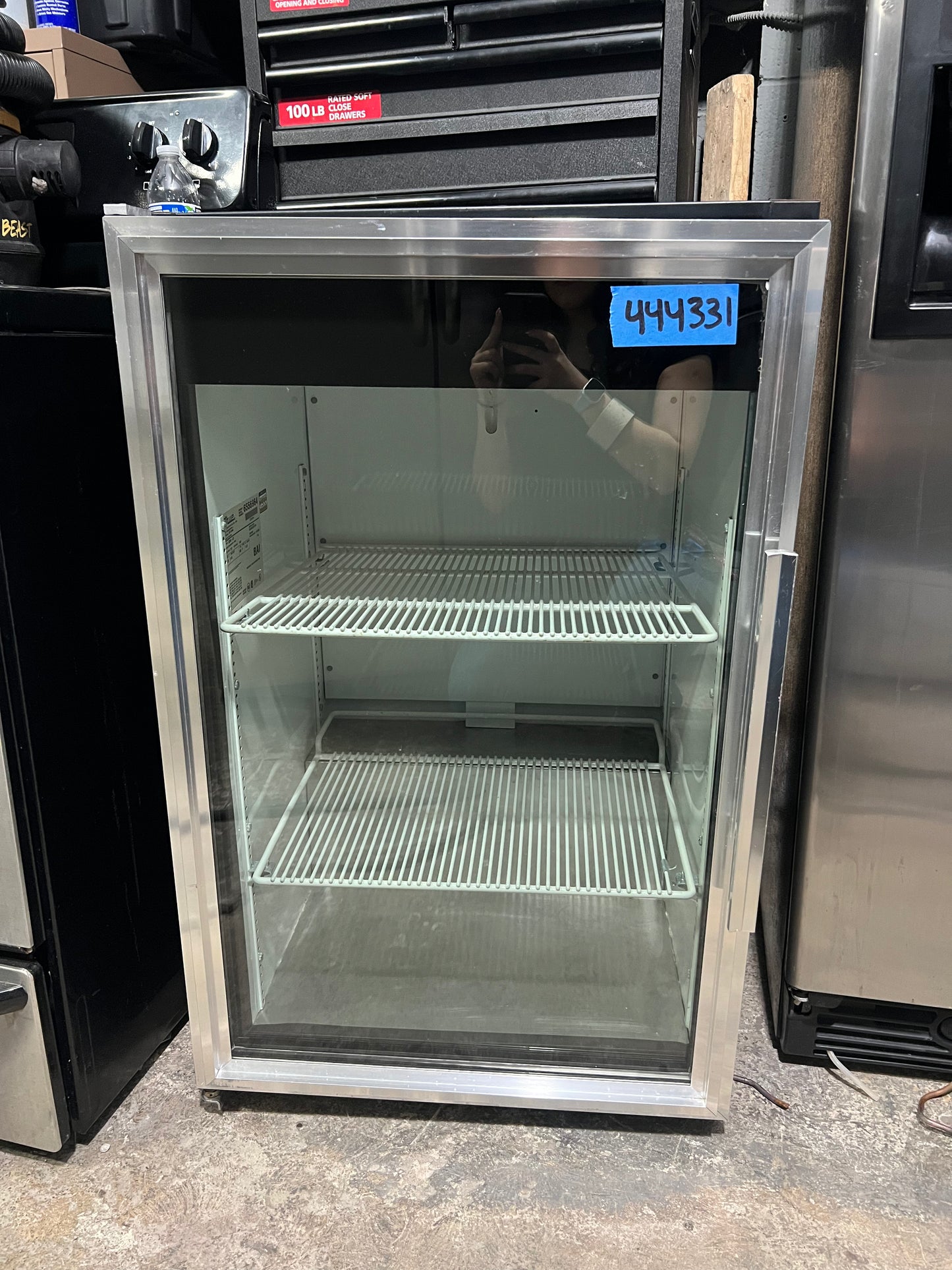 True 24 Inch Glass Door Countertop Refrigerator, GDM-07, 444331