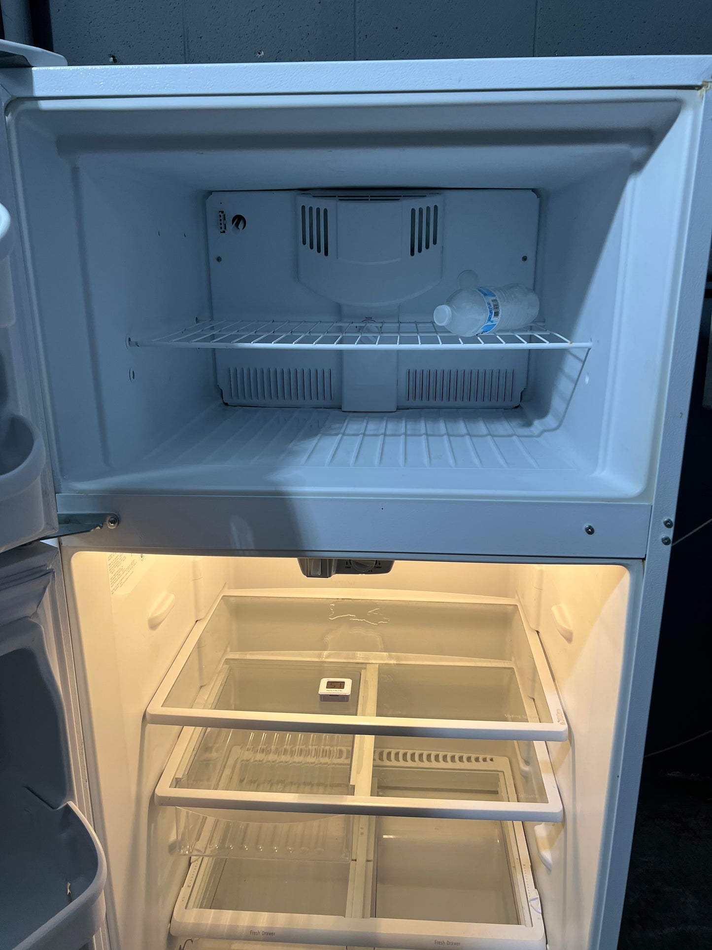 Frigidaire30 Inch 18 Cu.Ft Top Freezer Refrigerator In White, FFUI1826MW0, 444334