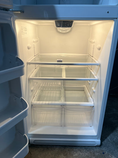 Frigidaire30 Inch 18 Cu.Ft Top Freezer Refrigerator In White, FFUI1826MW0, 444334