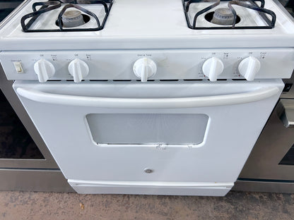 GE Gas Range , Oven , 4 Burner , White , 373825