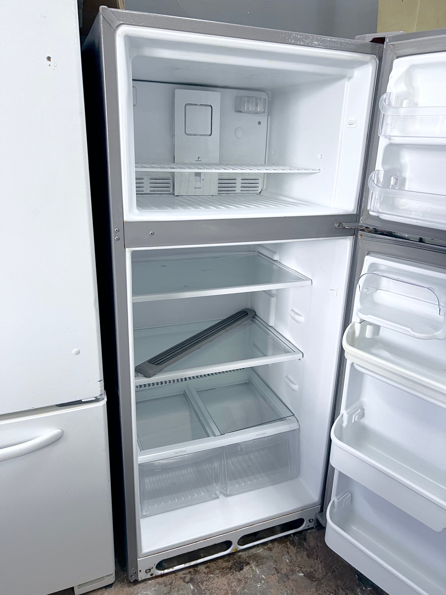 Frigidaire Gallery 30 Inch Top Freezer Stainless Steel Refrigerator 18 CU Ft , 373829